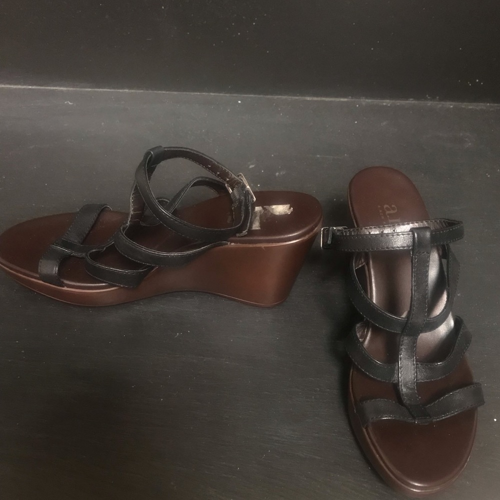 Gently worn casual everyday sandal